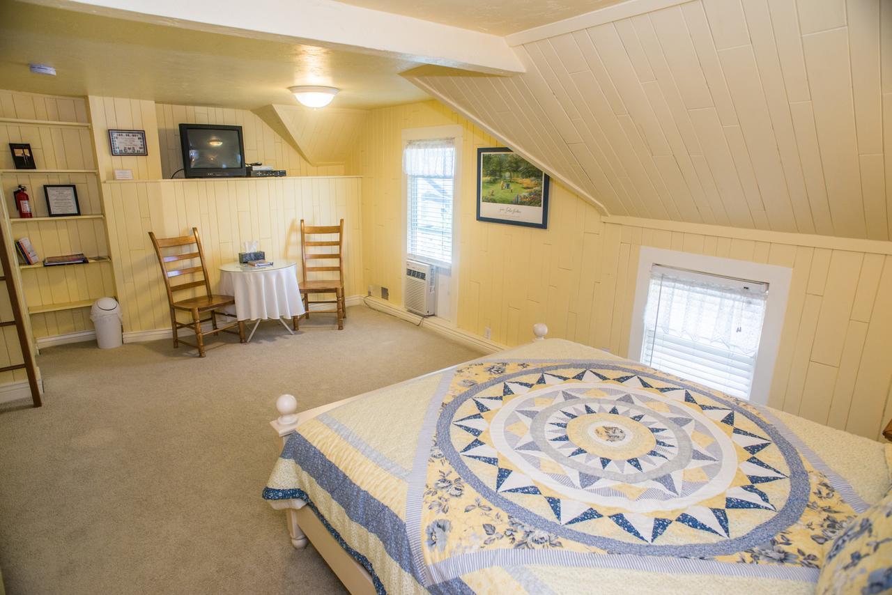 Willow Pond Bed And Breakfast Grand Junction Dış mekan fotoğraf